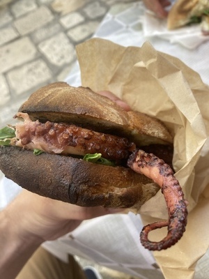 octopus sandwich